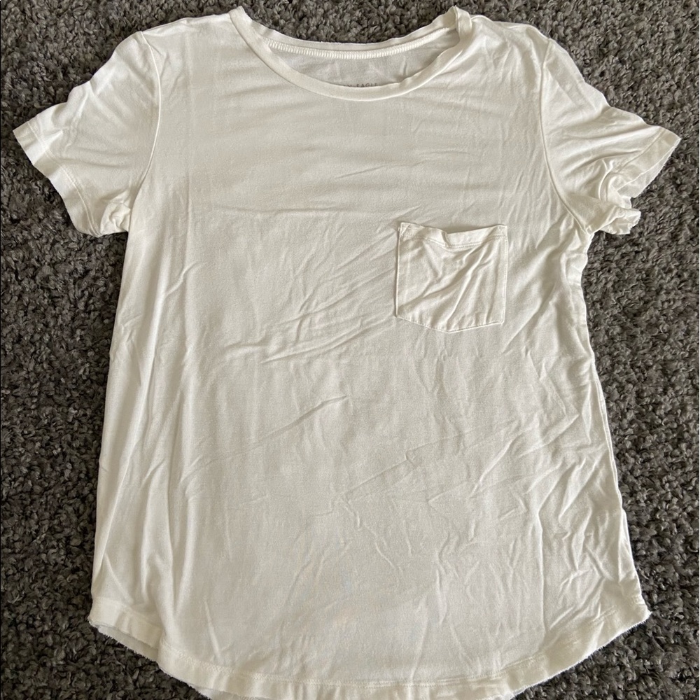 white tee with pocket